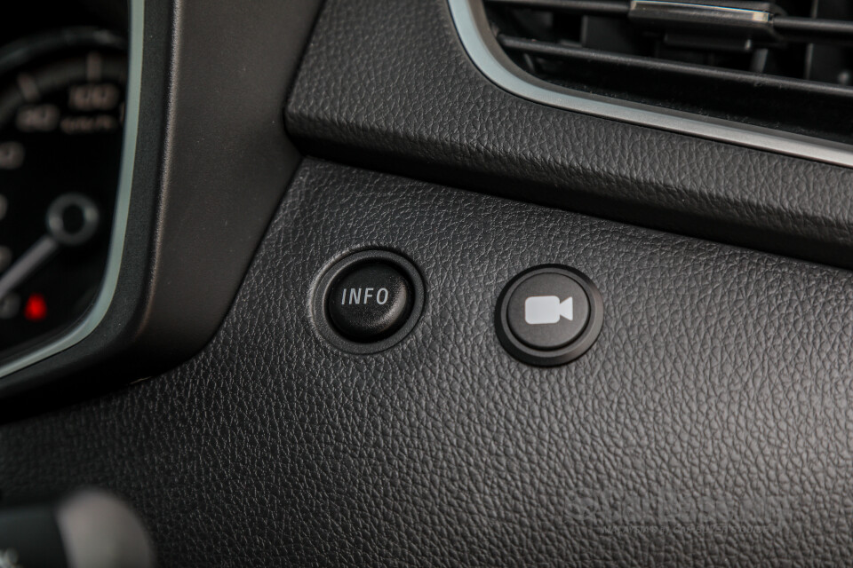 Mitsubishi Xpander NC (2020) Interior
