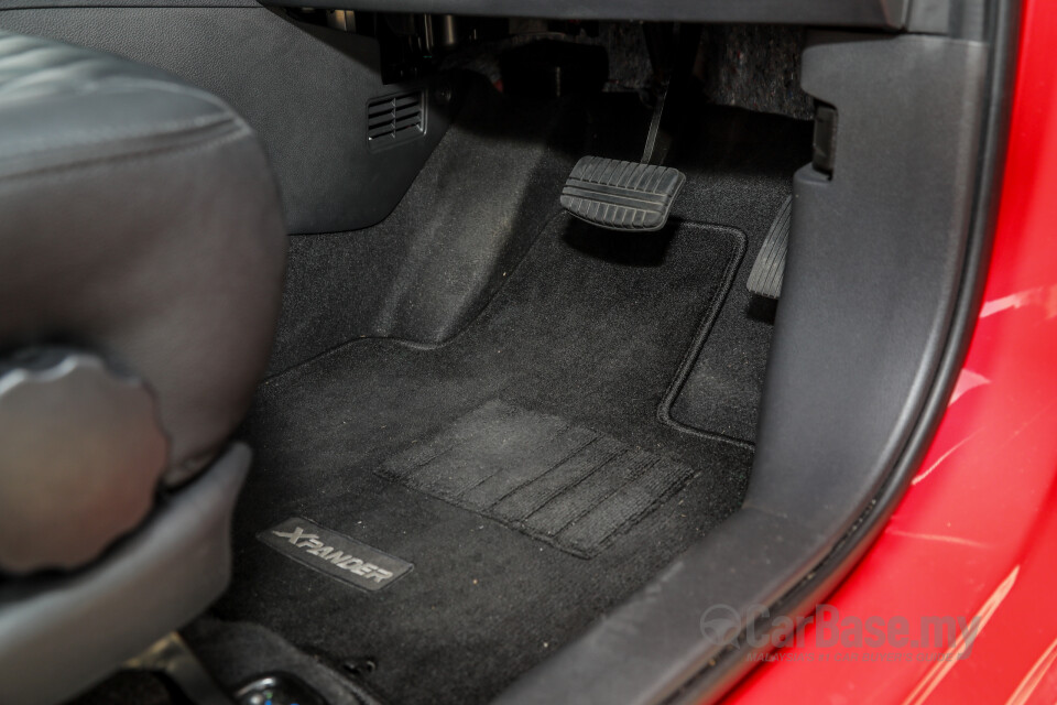 Mitsubishi Xpander NC (2020) Interior