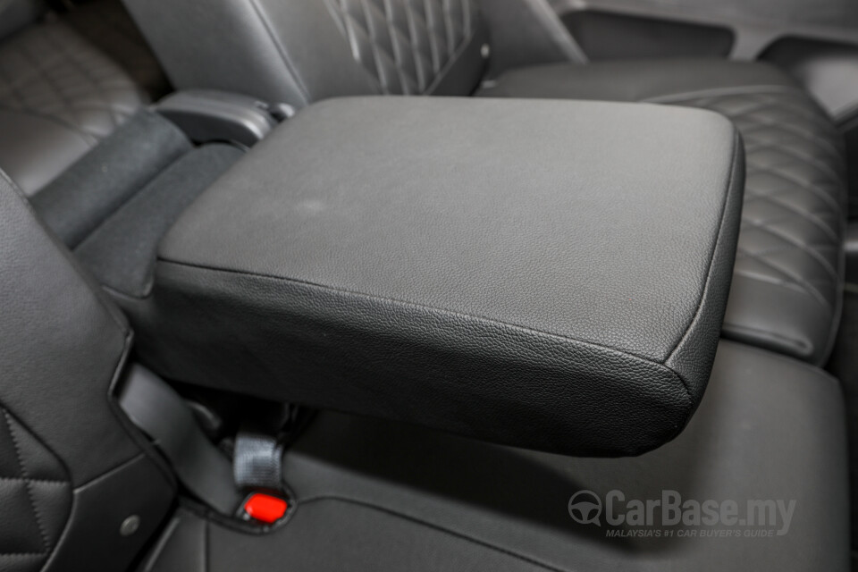 Mitsubishi Xpander NC (2020) Interior