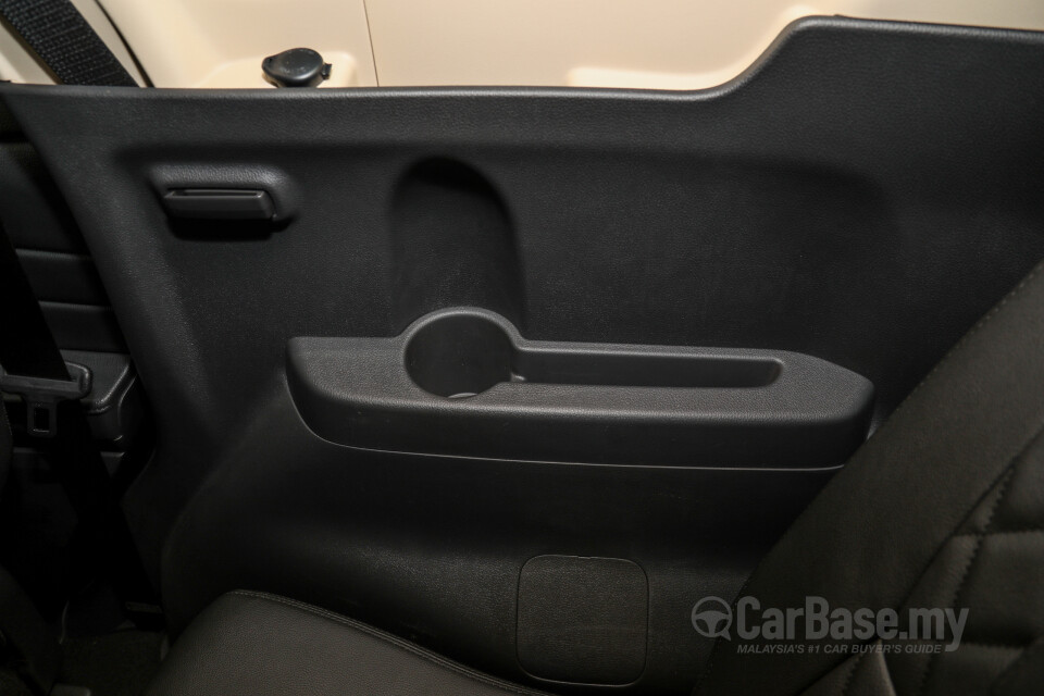 Mitsubishi Xpander NC (2020) Interior