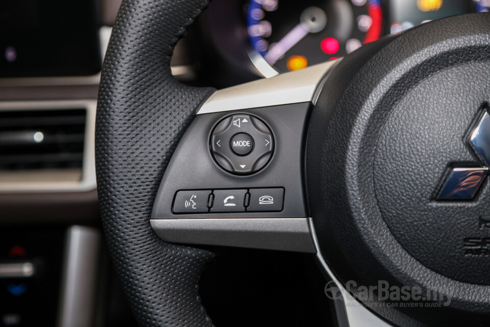 Mitsubishi Xpander NC2W (2024) Interior