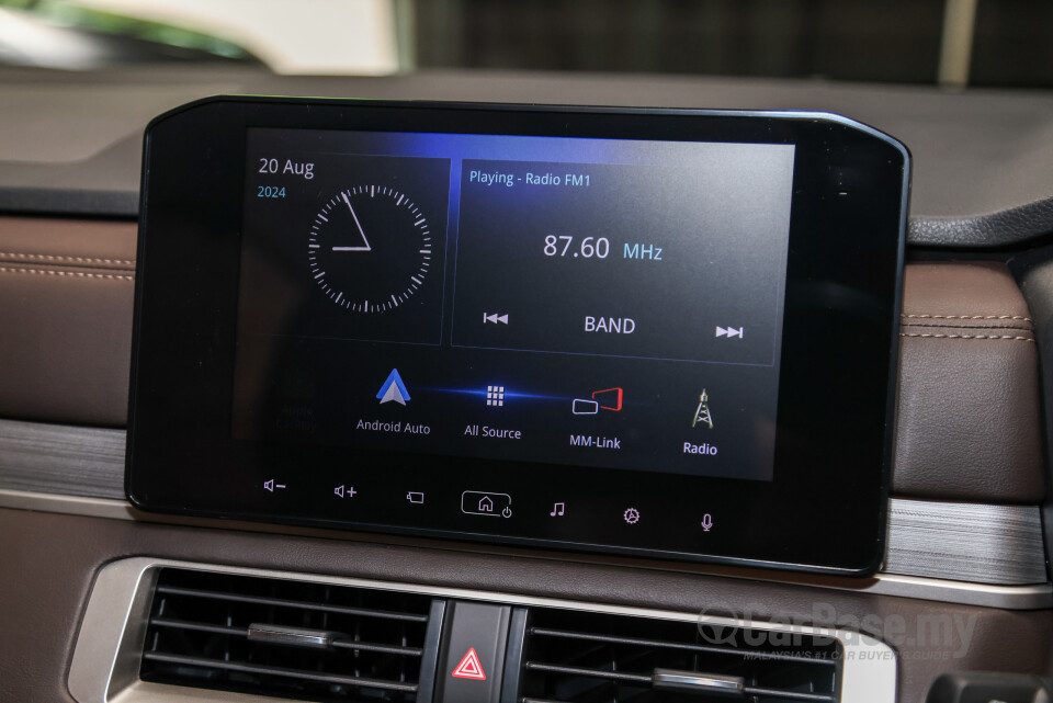 Mitsubishi Xpander NC2W (2024) Interior