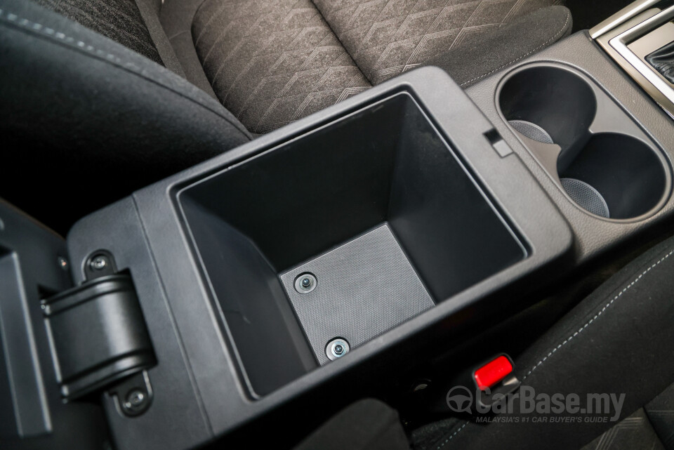 Mitsubishi Xpander NC2W (2024) Interior