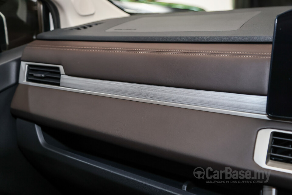 Mitsubishi Xpander NC2W (2024) Interior