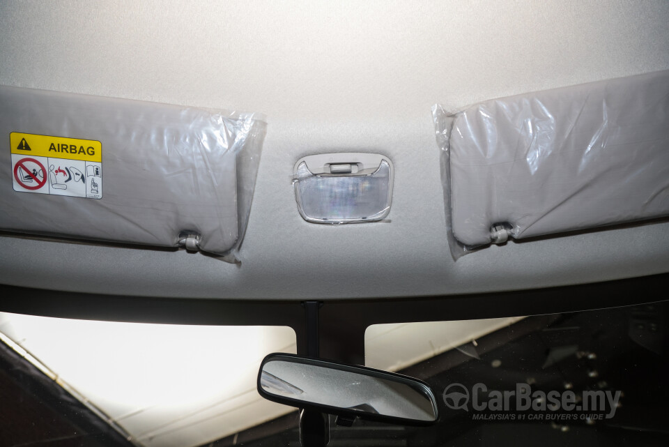 Mitsubishi Xpander NC2W (2024) Interior