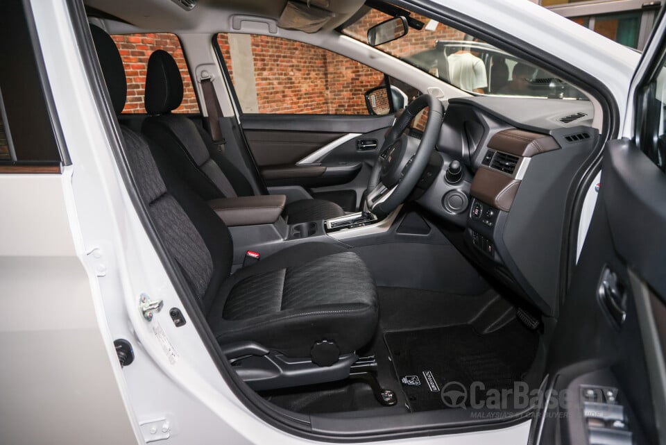 Mitsubishi Xpander NC2W (2024) Interior