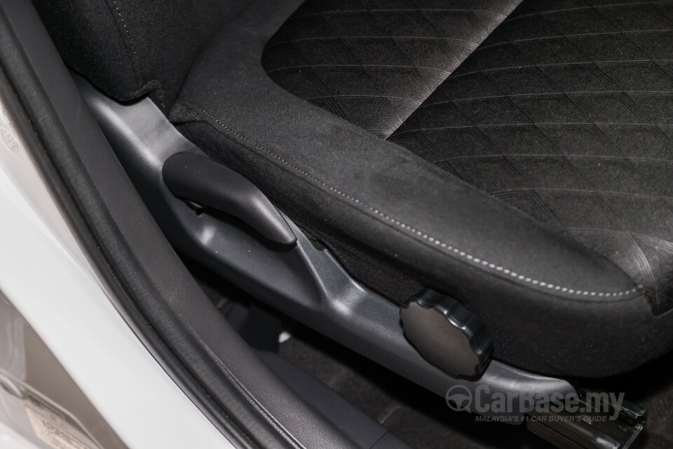 Mitsubishi Xpander NC2W (2024) Interior