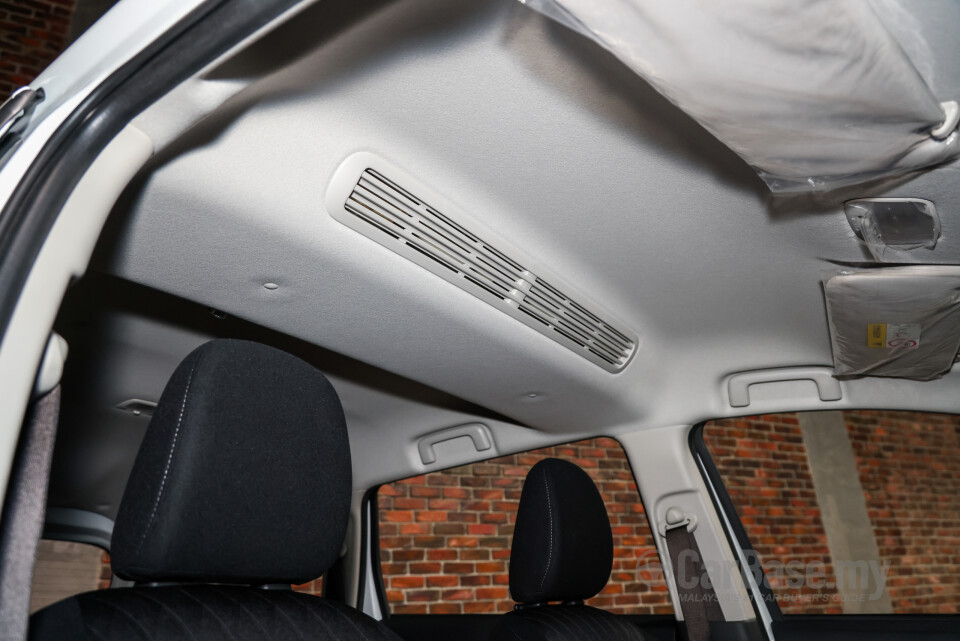 Mitsubishi Xpander NC2W (2024) Interior
