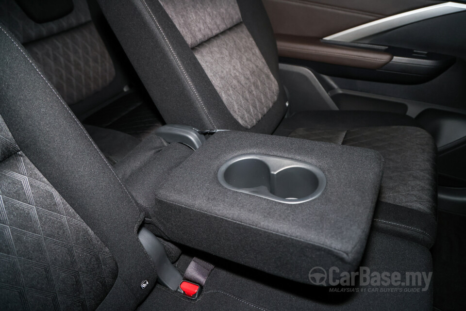 Mitsubishi Xpander NC2W (2024) Interior