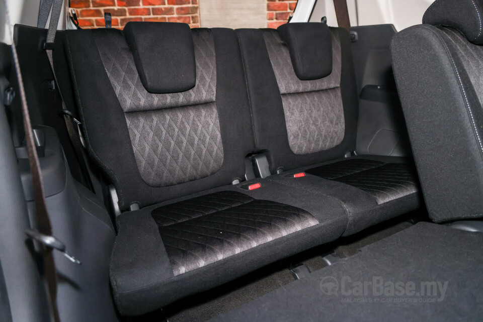Mitsubishi Xpander NC2W (2024) Interior