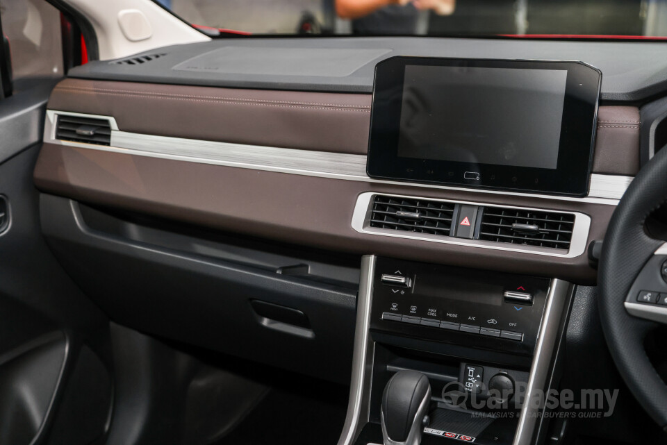 Mitsubishi Xpander NC2W (2024) Interior