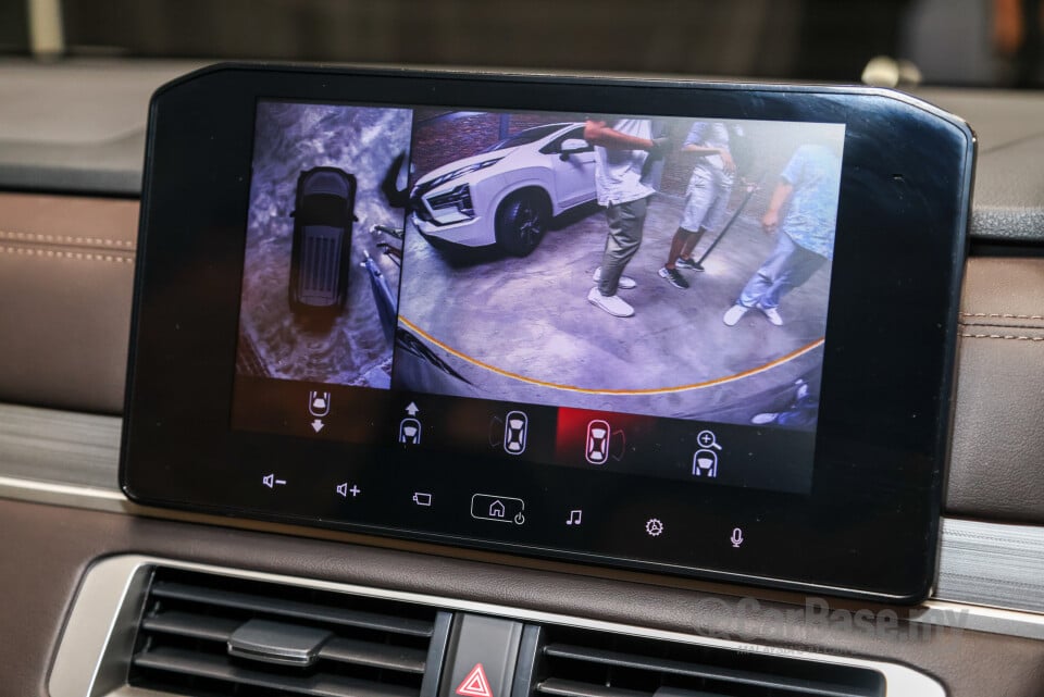 Mitsubishi Xpander NC2W (2024) Interior