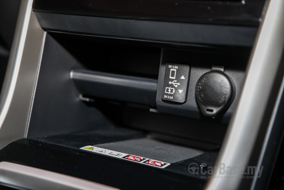 Mitsubishi Xpander NC2W (2024) Interior