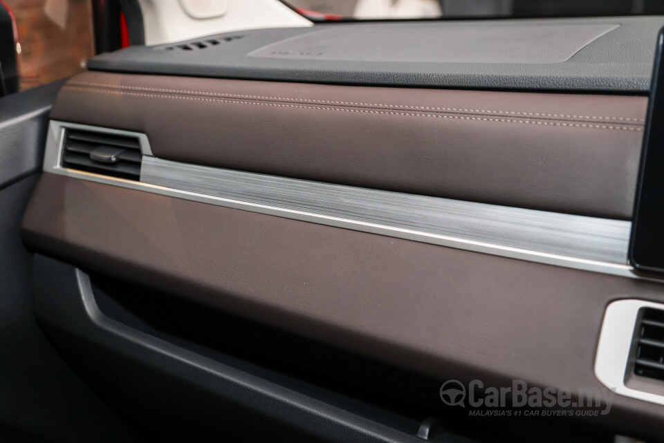 Mitsubishi Xpander NC2W (2024) Interior