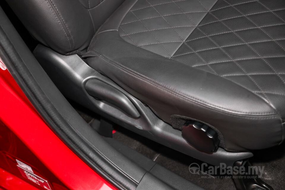 Mitsubishi Xpander NC2W (2024) Interior