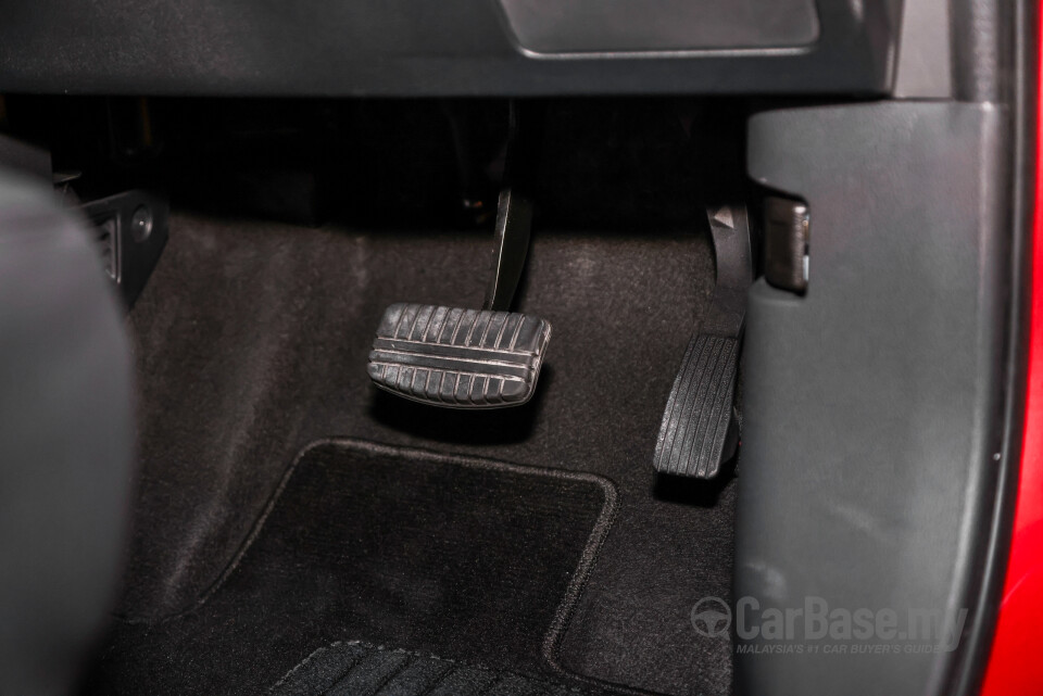 Mitsubishi Xpander NC2W (2024) Interior
