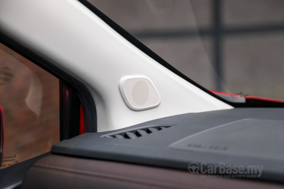 Mitsubishi Xpander NC2W (2024) Interior