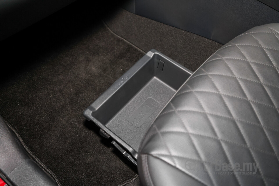Mitsubishi Xpander NC2W (2024) Interior