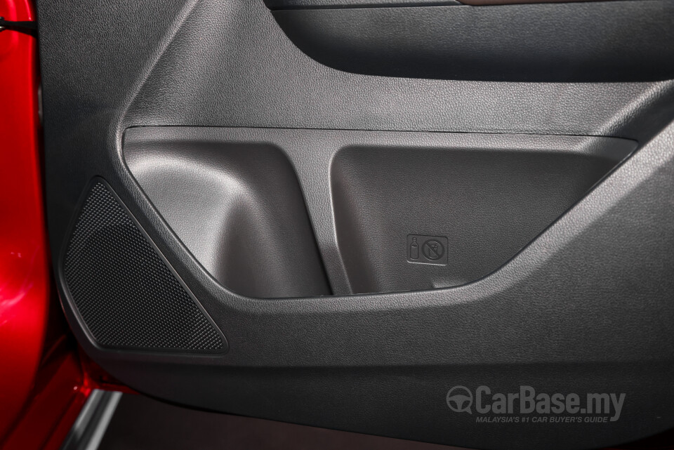 Mitsubishi Xpander NC2W (2024) Interior