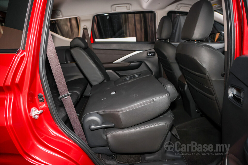 Mitsubishi Xpander NC2W (2024) Interior