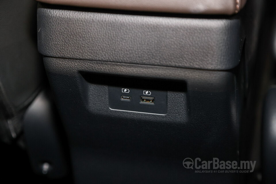 Mitsubishi Xpander NC2W (2024) Interior