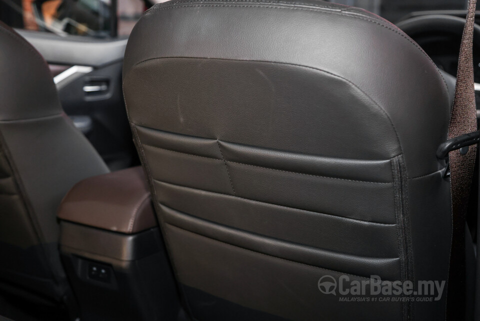 Mitsubishi Xpander NC2W (2024) Interior