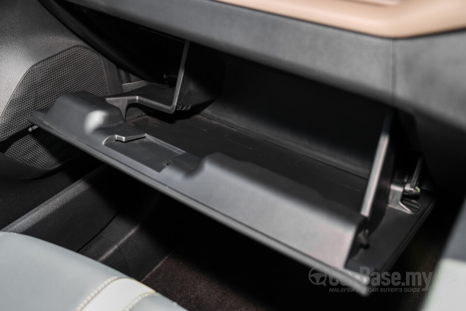 Mitsubishi Xforce GR1W (2026) Interior