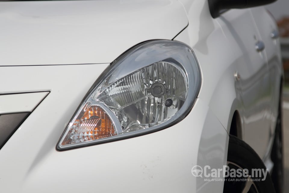 Nissan Almera N17 (2012) Exterior