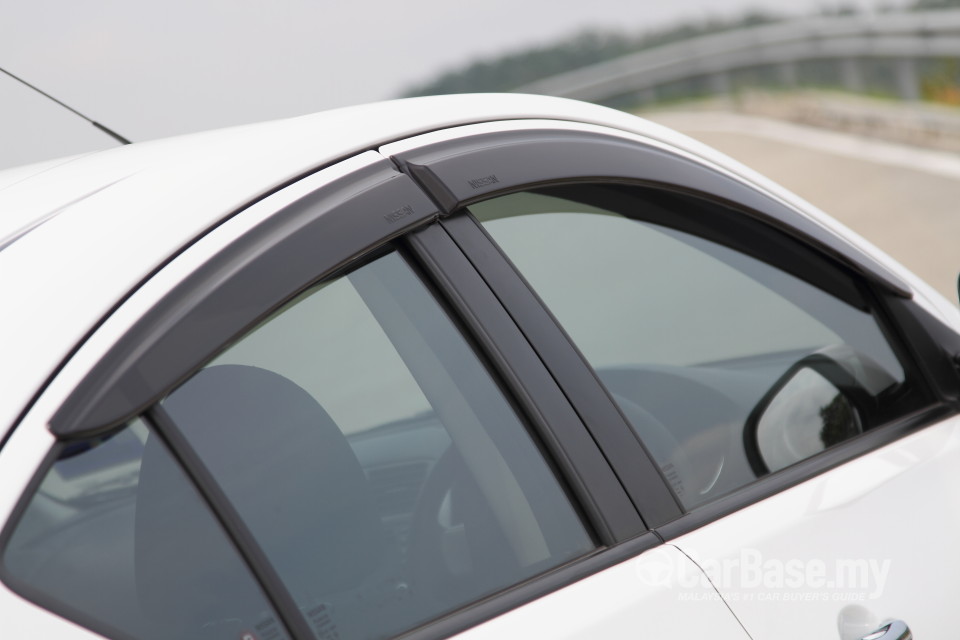 Nissan Almera N17 (2012) Exterior