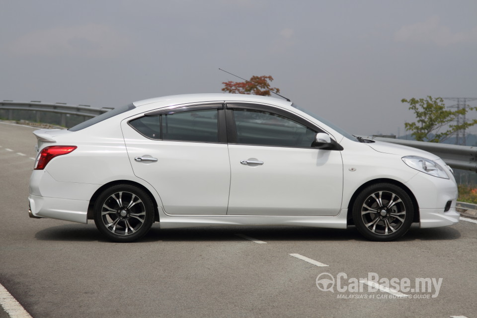 Nissan Almera N17 (2012) Exterior