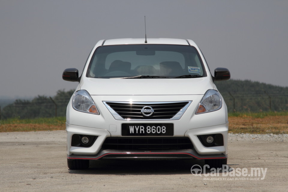Nissan Almera N17 (2012) Exterior