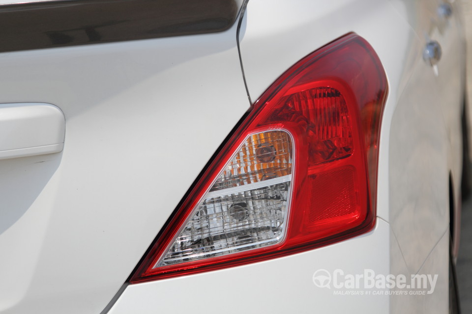 Nissan Almera N17 (2012) Exterior