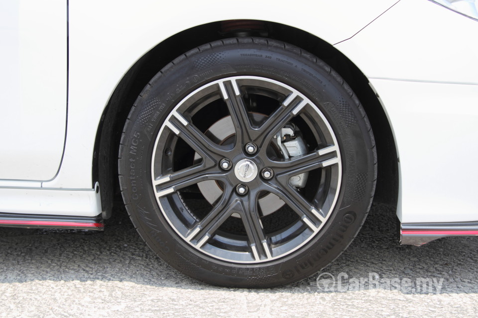 Nissan Almera N17 (2012) Exterior