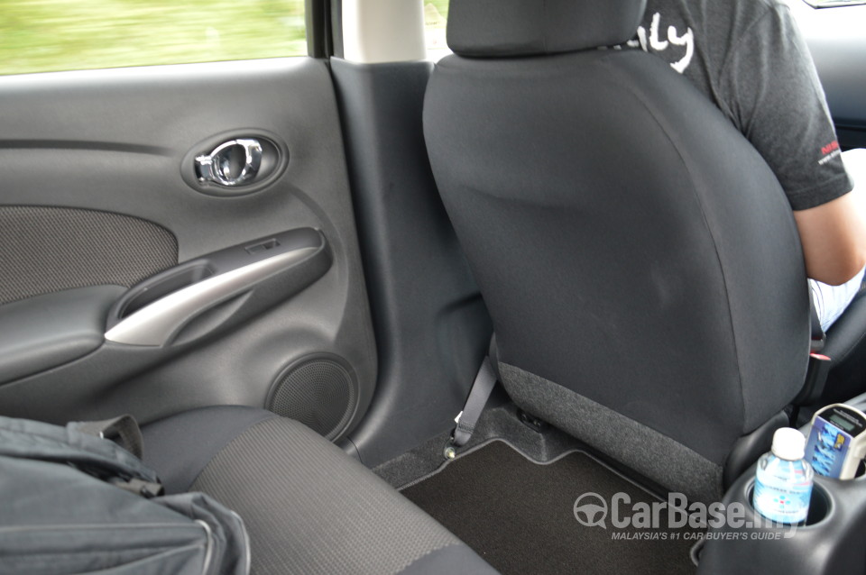Nissan Almera N17 (2012) Interior