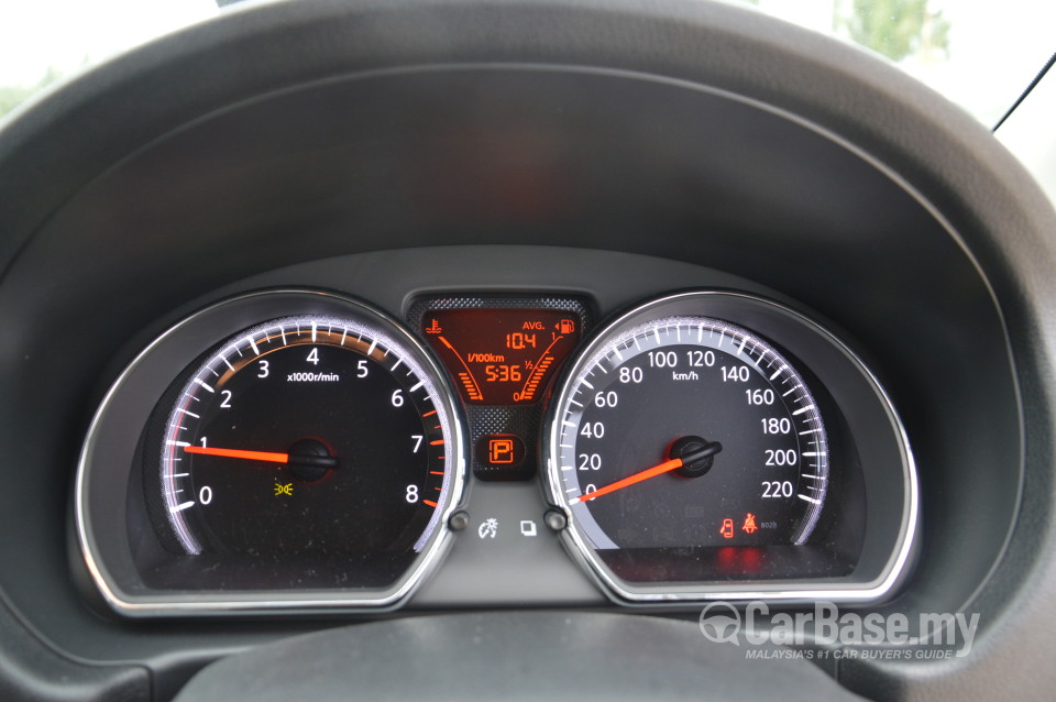 Nissan Almera N17 (2012) Interior