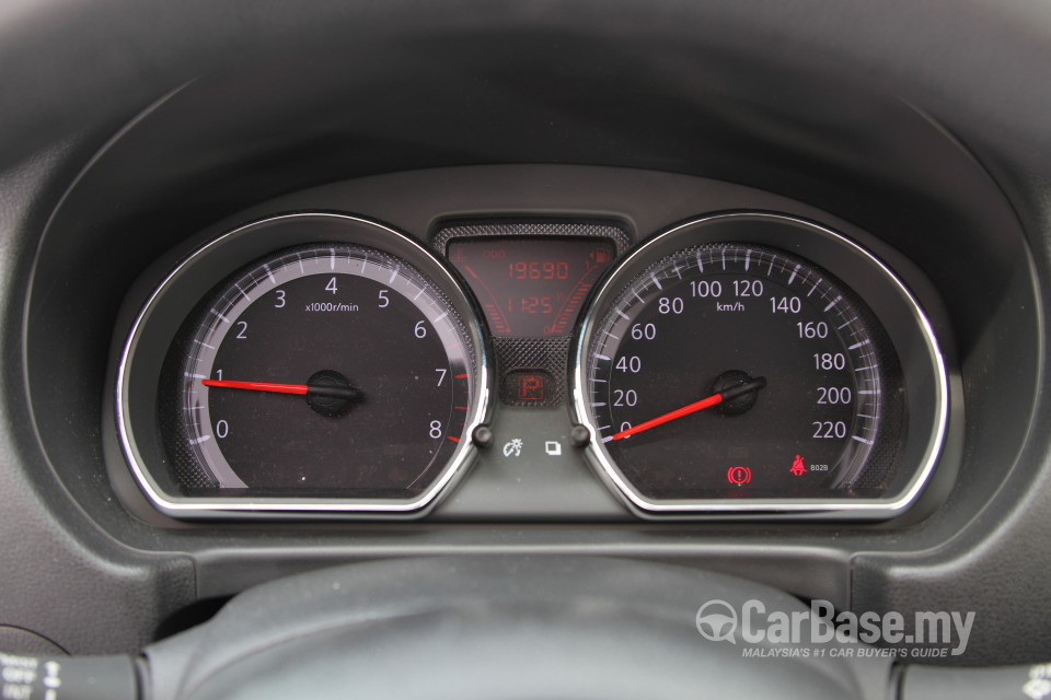 Nissan Almera N17 (2012) Interior