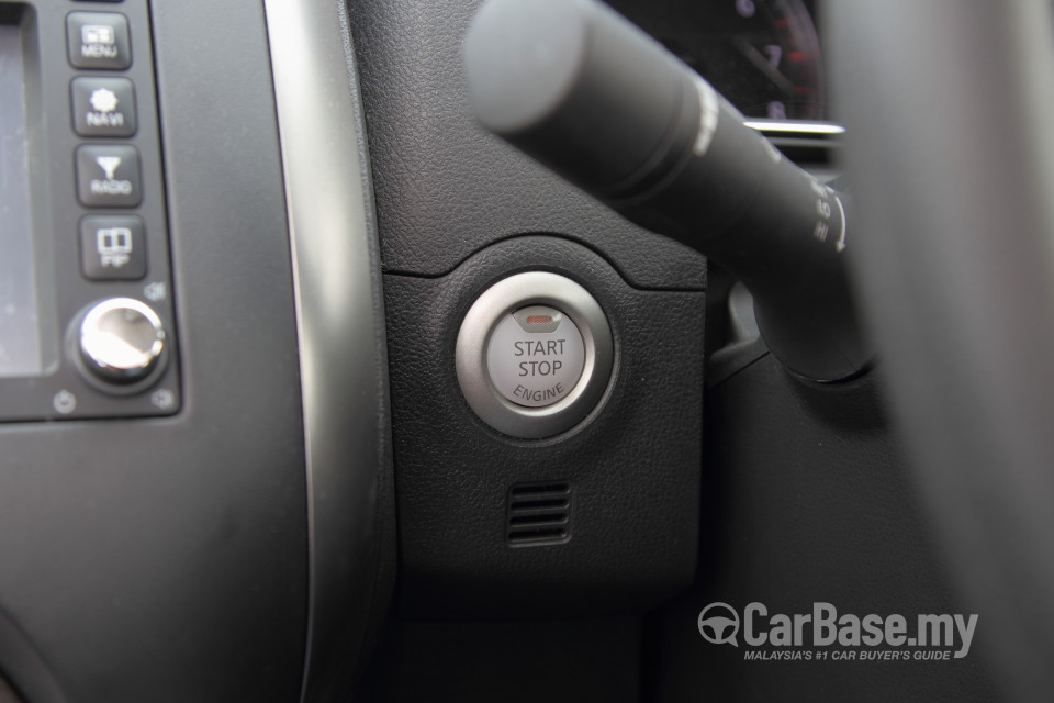 Nissan Almera N17 (2012) Interior