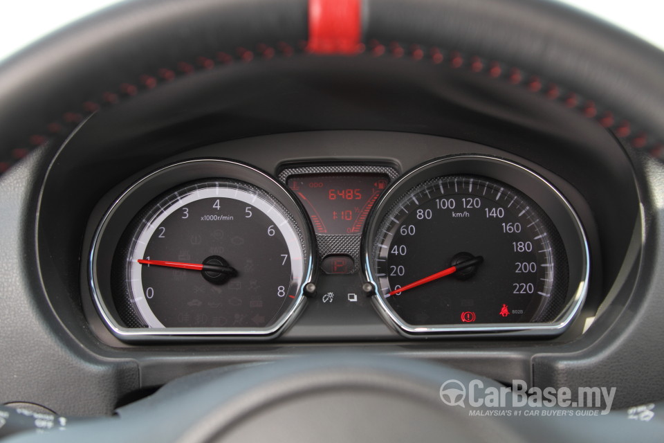 Nissan Almera N17 (2012) Interior