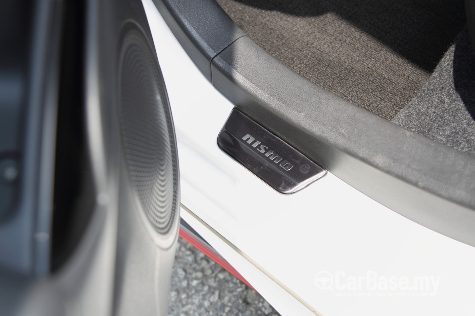 Nissan Almera N17 (2012) Interior