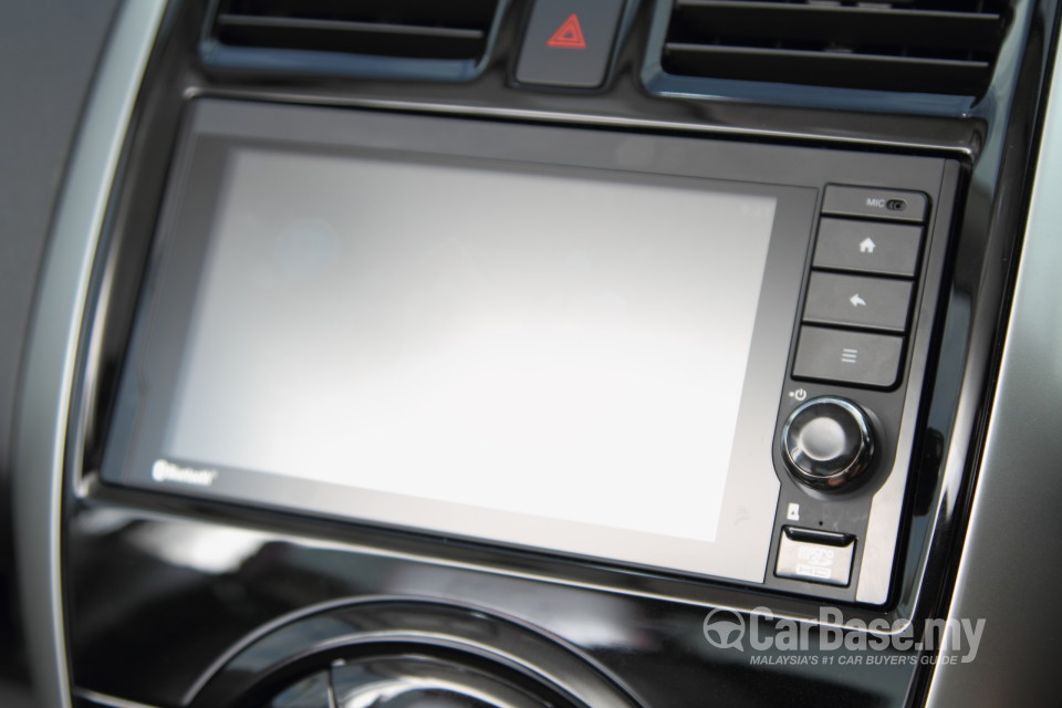Nissan Almera N17 Facelift (2015) Interior