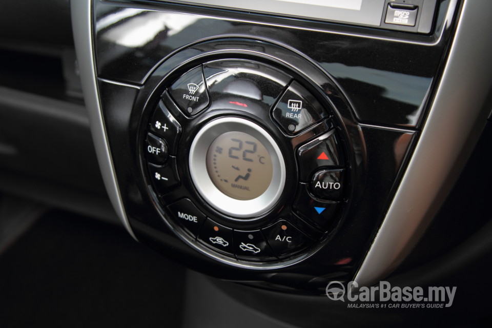 Nissan Almera N17 Facelift (2015) Interior