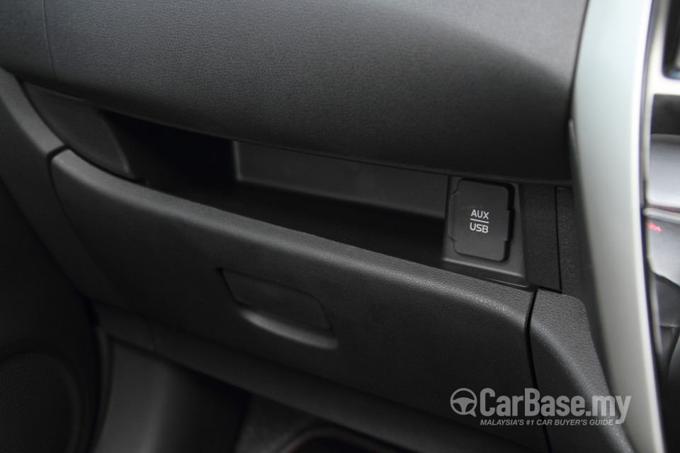Nissan Almera N17 Facelift (2015) Interior