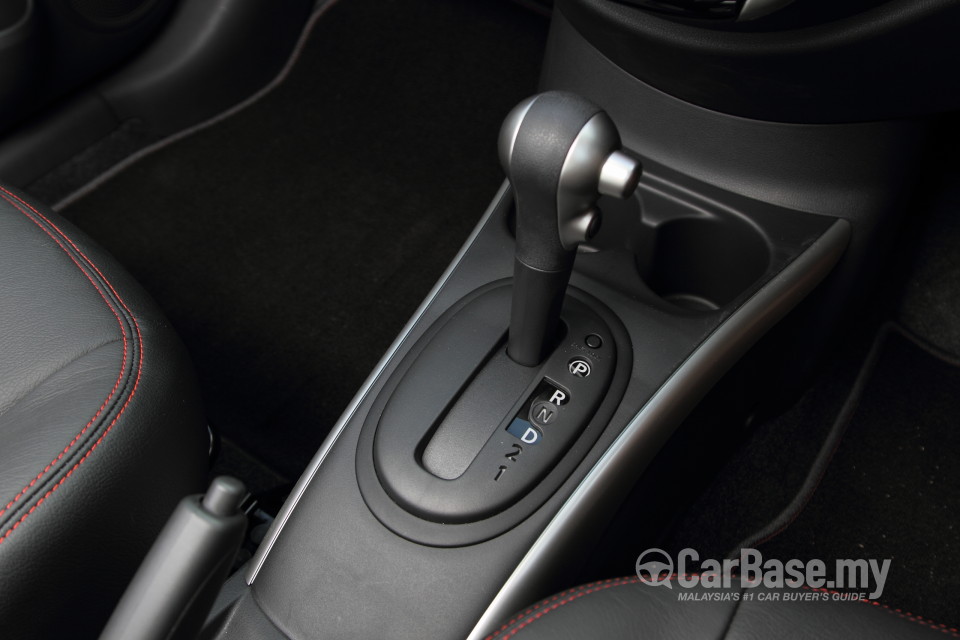 Nissan Almera N17 Facelift (2015) Interior