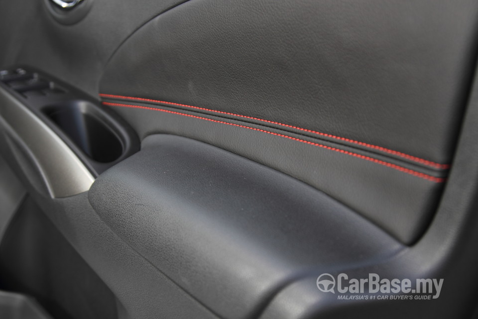 Nissan Almera N17 Facelift (2015) Interior