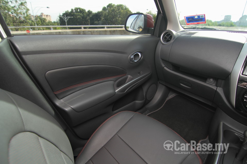 Nissan Almera N17 Facelift (2015) Interior