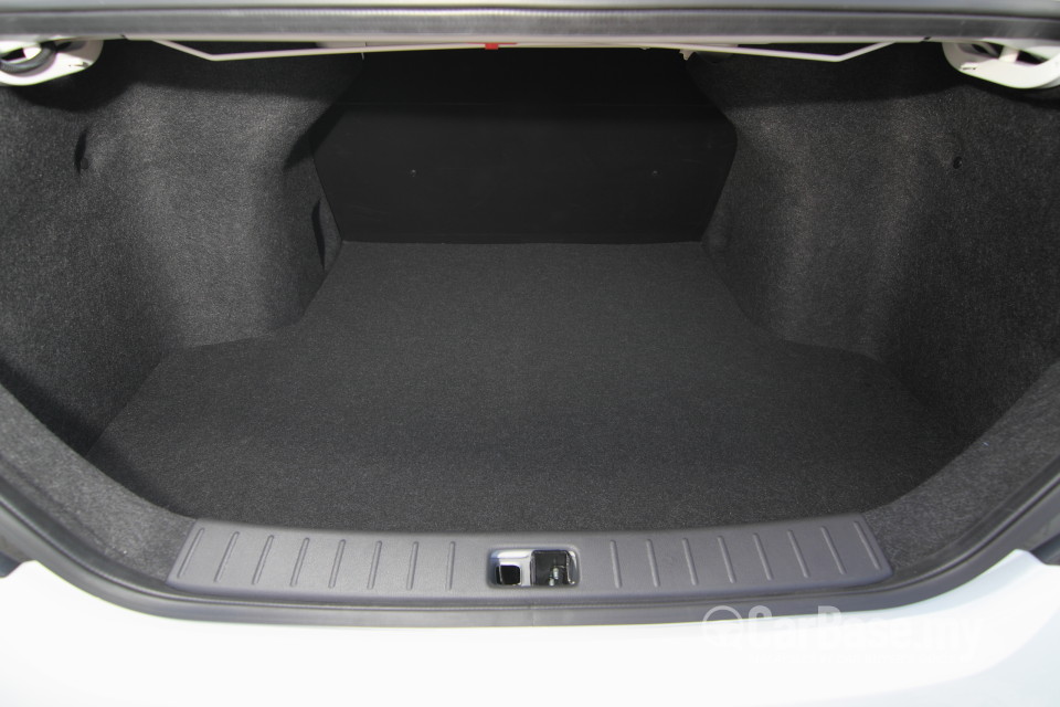Nissan Almera N17 Facelift (2015) Interior