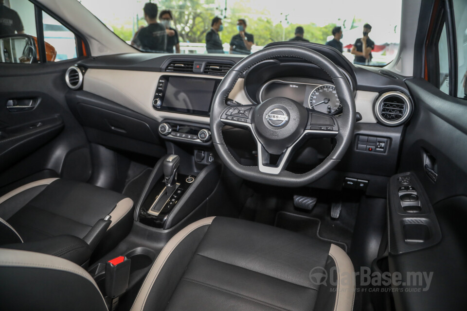 Proton Exora Mk1 RC (2019) Interior