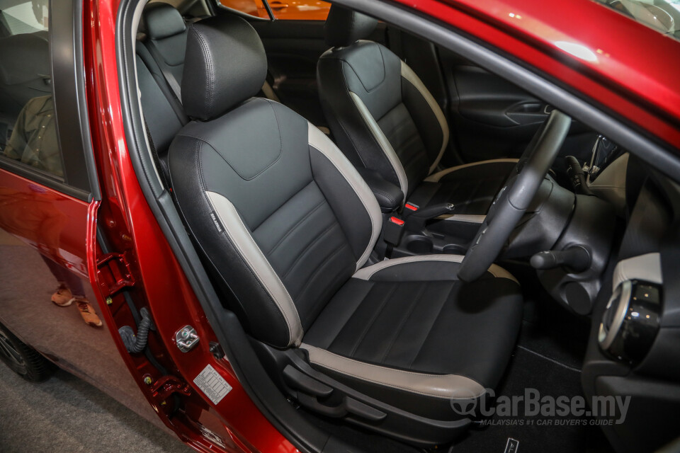 Perodua Aruz D38L (2019) Interior