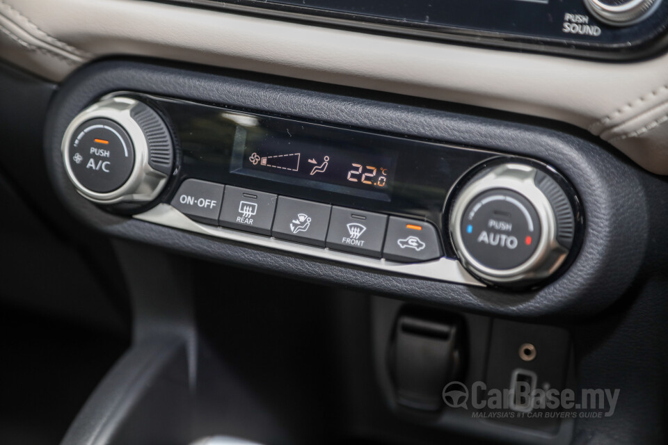 Volkswagen Touareg Mk2 (2010) Interior