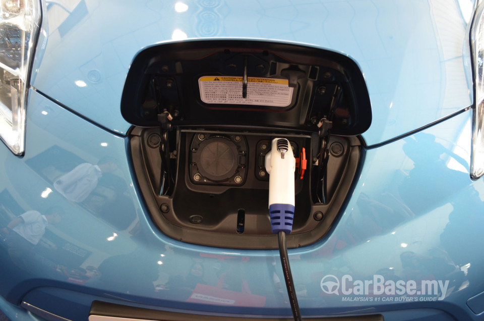 Nissan Leaf ZE0 (2013) Exterior